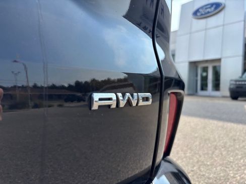 Used 2024 Ford Escape ST-Line w/ Tech Pack #1 AWD/4WD image 10