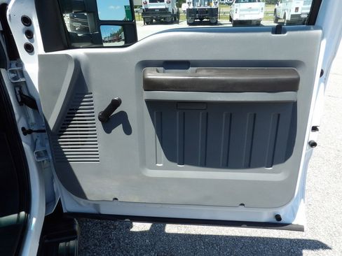 Used 2016 Ford F450 XL RWD image 32