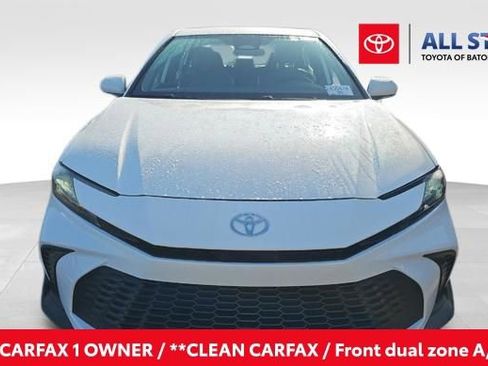 Used 2025 Toyota Camry SE FWD image 1
