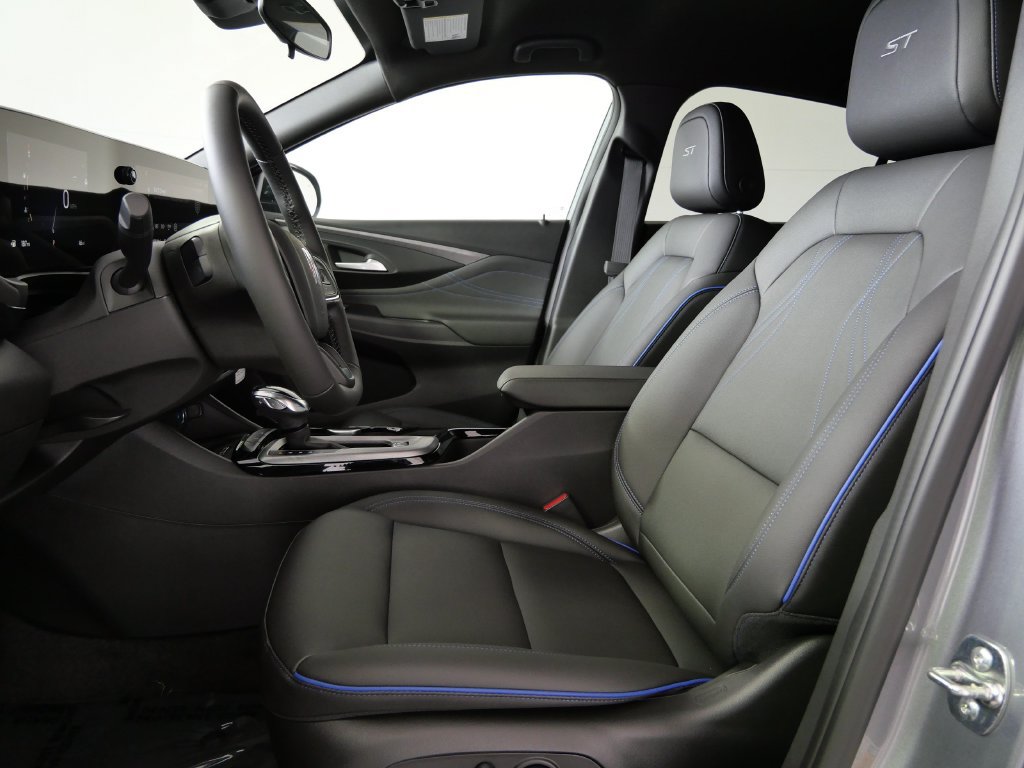 New 2026 Buick Envista Sport Touring w/ Convenience I Package FWD image 11