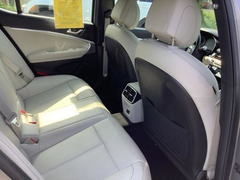 Used 2025 Genesis G70 2.5T AWD/4WD image 23