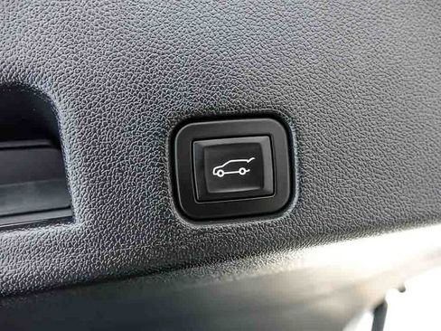 Certified 2024 Chevrolet Traverse RS w/ LPO, Floor Liner Package AWD/4WD image 35