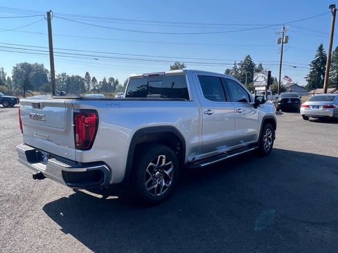 Used 2022 GMC Sierra 1500 SLT w/ SLT Premium Plus Package AWD/4WD image 21
