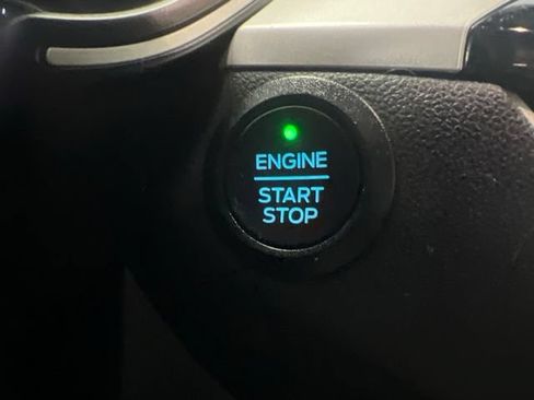 Used 2022 Ford Escape SE w/ Cold Weather Package FWD image 25