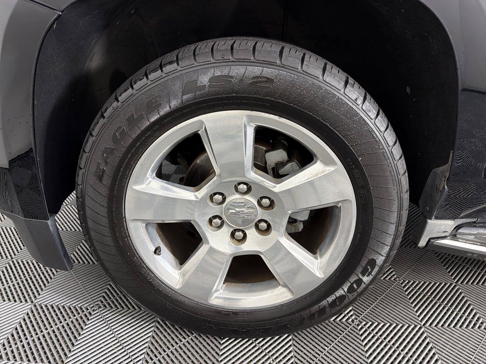 Used 2015 Chevrolet Tahoe LTZ RWD image 9