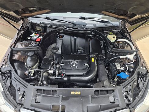 Used 2013 Mercedes-Benz C 250 Sedan image 44