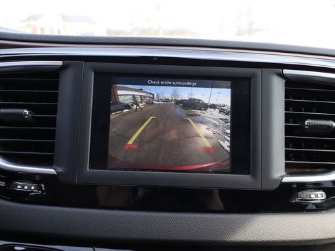 Used 2021 Chrysler Voyager LX w/ Cold Weather Group image 18