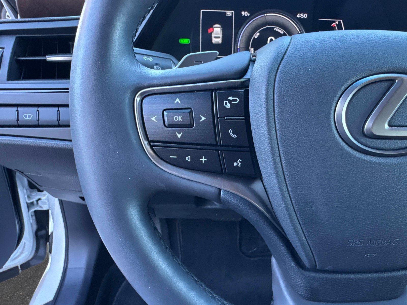 Used 2024 Lexus ES 300h w/ Premium Package FWD image 31