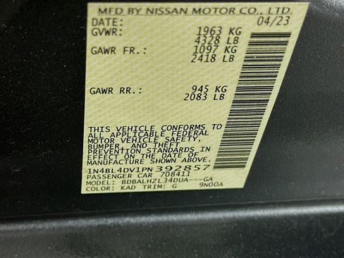 Used 2023 Nissan Altima 2.5 SV FWD image 12
