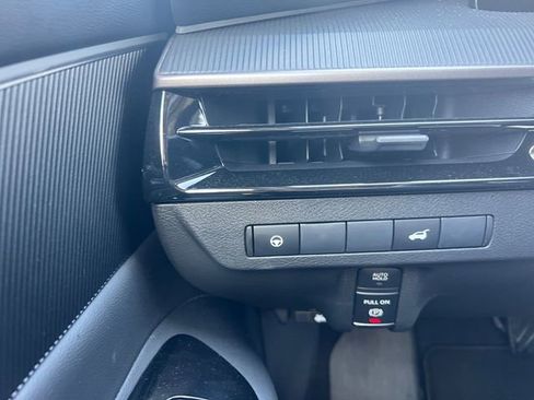 Used 2025 Nissan Murano SV image 25