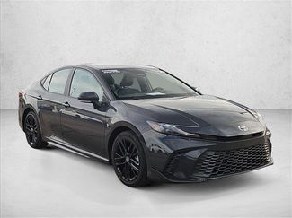 Used 2025 Toyota Camry SE FWD video 3