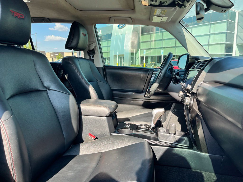 Used 2021 Toyota 4Runner TRD Off-Road Premium w/ Moonroof Package AWD/4WD image 7