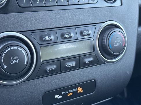 Used 2015 Nissan Leaf S w/ Charge Package image 16