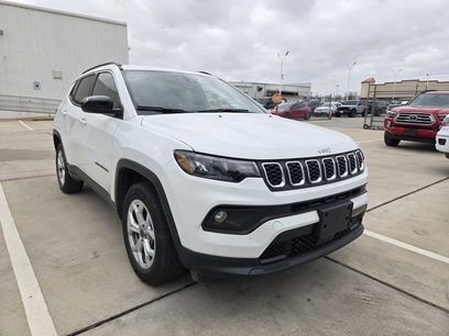 Used 2025 Jeep Compass Latitude
