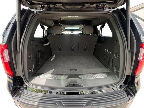 Used 2025 GMC Yukon XL AT4 Ultimate AWD/4WD image 19