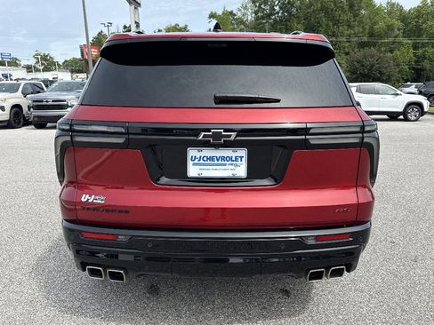 Used 2024 Chevrolet Traverse RS w/ LPO, Floor Liner Package FWD image 4