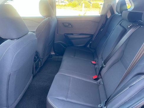 Used 2023 Nissan Rogue S AWD/4WD image 8