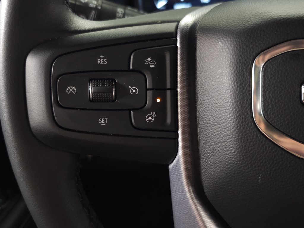 Used 2023 GMC Yukon XL SLT w/ SLT Luxury Package AWD/4WD image 23