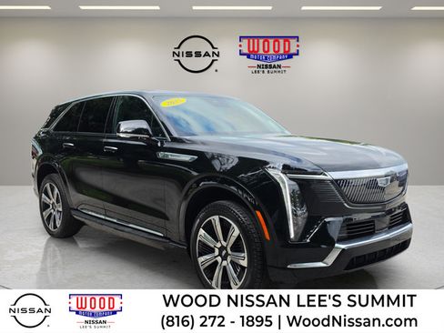 Used 2025 Cadillac Escalade IQ Luxury 2 w/ LPO, Premium Carpet Package AWD/4WD image 1