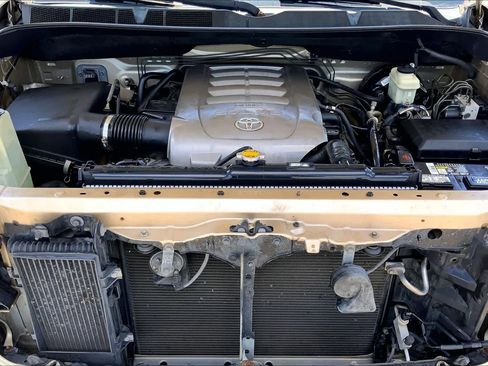 Used 2010 Toyota Tundra Limited RWD image 30