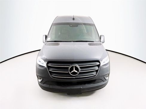 Used 2024 Mercedes-Benz Sprinter 2500 image 14