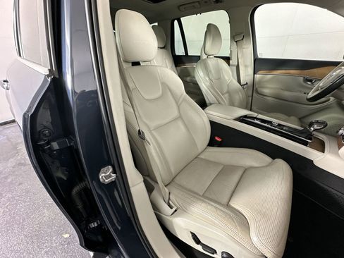 Used 2020 Volvo XC90 T6 Inscription w/ Protection Package Premier image 31