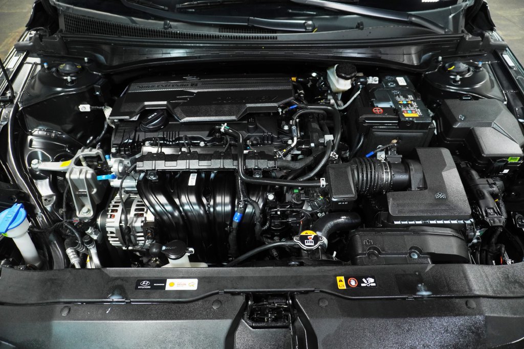 Certified 2026 Hyundai Elantra Sport FWD image 9