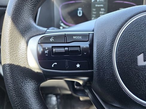 Used 2025 Kia Sportage LX FWD image 19