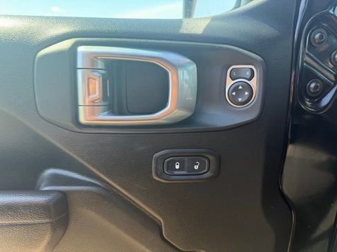 Used 2023 Jeep Wrangler Unlimited Sport AWD/4WD image 8
