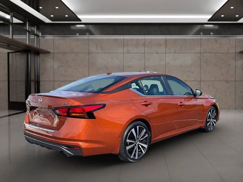 Used 2022 Nissan Altima 2.5 SR image 5