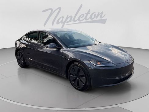 Used 2025 Tesla Model 3 Long Range RWD image 8