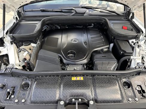 Used 2021 Mercedes-Benz GLS 450 4MATIC image 33