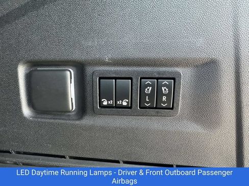 Certified 2022 Chevrolet Suburban Z71 w/ Off-Road Capability Package AWD/4WD image 24