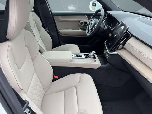 New 2026 Volvo XC90 B5 Core AWD/4WD image 22