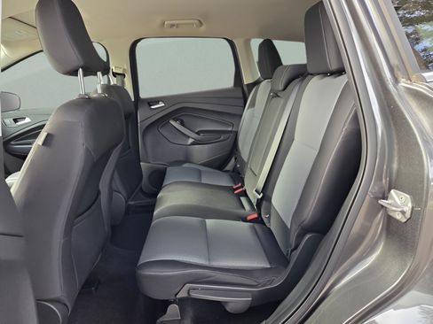 Used 2019 Ford Escape SE image 10