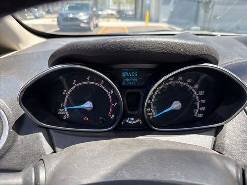 Used 2015 Ford Fiesta SE FWD image 6