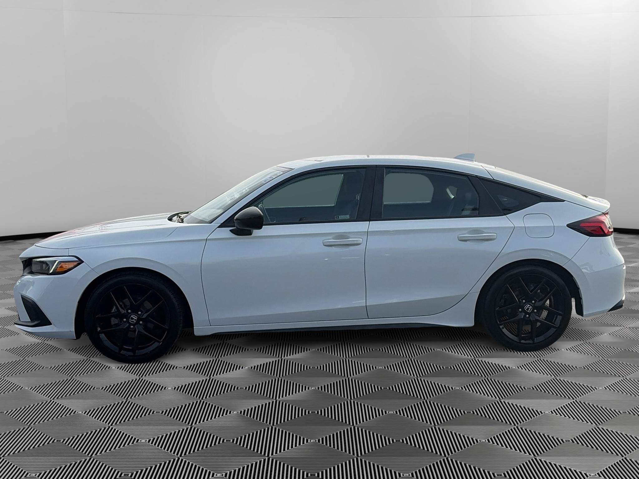 Used 2022 Honda Civic Sport image 4