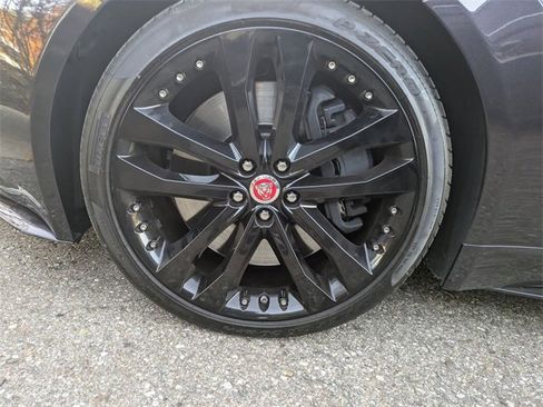 Used 2017 Jaguar F-TYPE S image 17