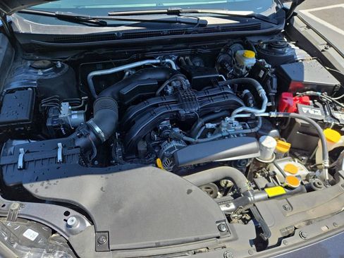 Used 2025 Subaru Outback Premium AWD/4WD image 35