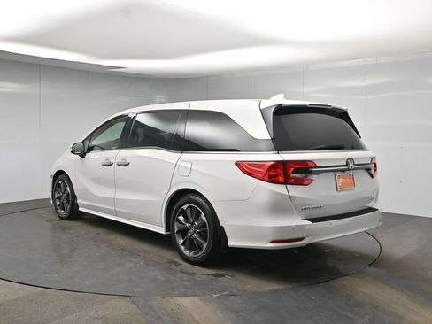 Used 2023 Honda Odyssey Elite image 3