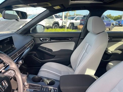 Used 2025 Honda Civic Sport image 18