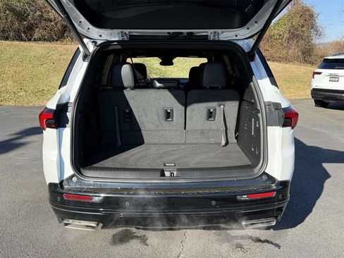 Used 2025 Buick Enclave Sport Touring w/ Trailering Package, 5000 lbs. AWD/4WD image 4
