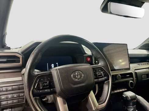 Used 2024 Toyota Tacoma TRD Sport AWD/4WD image 9