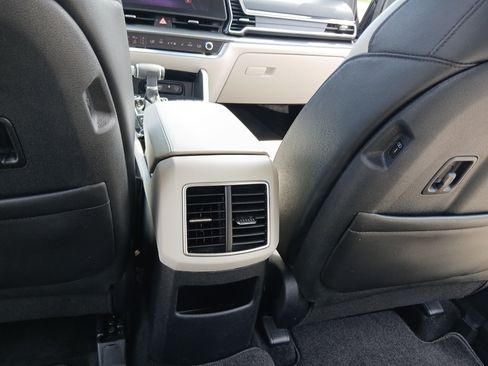 Used 2024 Kia Sportage EX FWD image 21