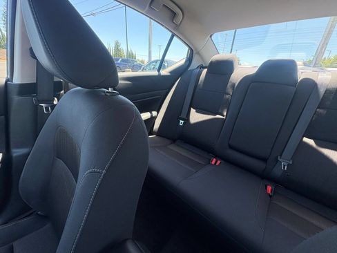 Used 2025 Nissan Altima 2.5 SV FWD image 39