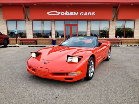 Used 2000 Chevrolet Corvette Convertible w/ Performance Handling Pkg image 9