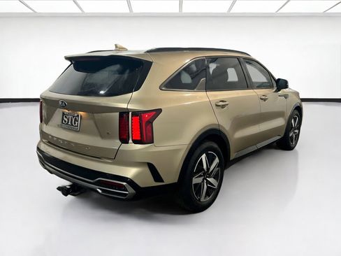 Used 2021 Kia Sorento S w/ Panoramic Sunroof Package FWD image 4