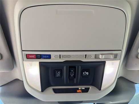 Used 2022 Subaru Forester Premium AWD/4WD image 17