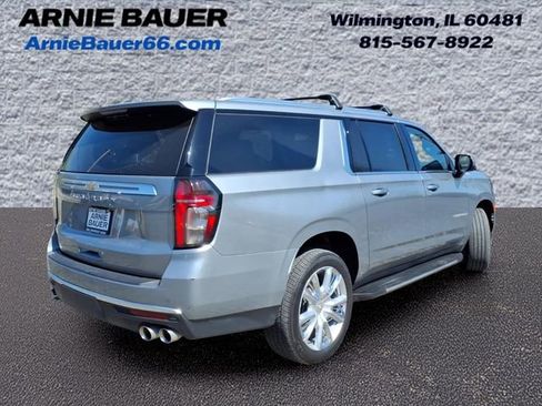 Used 2024 Chevrolet Suburban High Country AWD/4WD image 6