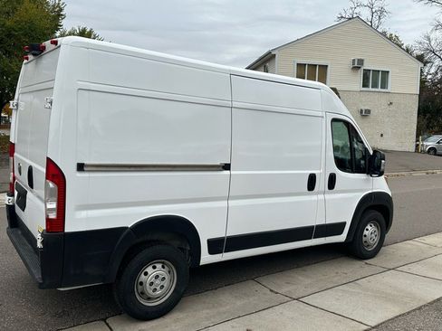 Used 2023 RAM ProMaster 2500 w/ Convenience Group image 6